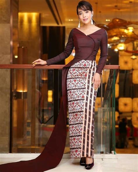 D A R I A M O Emoehayko • Instagram写真と動画 Myanmar Dress Design Traditional Dresses Designs