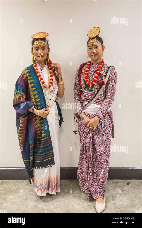 cultural dress of nepal dresses images 2022