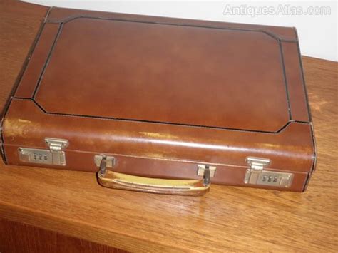 Antiques Atlas 1970s Tan Leather Briefcase Attaché Case