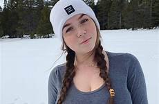cold snow snowbunny girl reddit women small boobs woman its