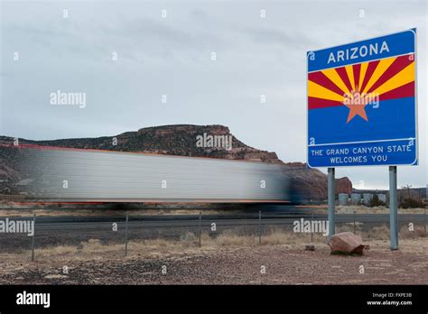Arizona State Line Autobahn Willkommensschild Stockfotos Und Bilder