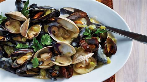 Mussels And Clams In White Wine Sauce Foodland