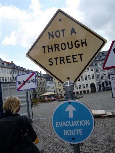 Hilarious Road Signs From Around The World