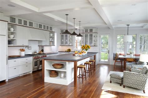 Whether you're decorating a tent on a remote beach, an industrial loft, or the tiniest kitchen known to man, there's always an opportunity to exert your own personal sense of style on a space. 18 Fantastic Coastal Kitchen Designs For Your Beach House ...