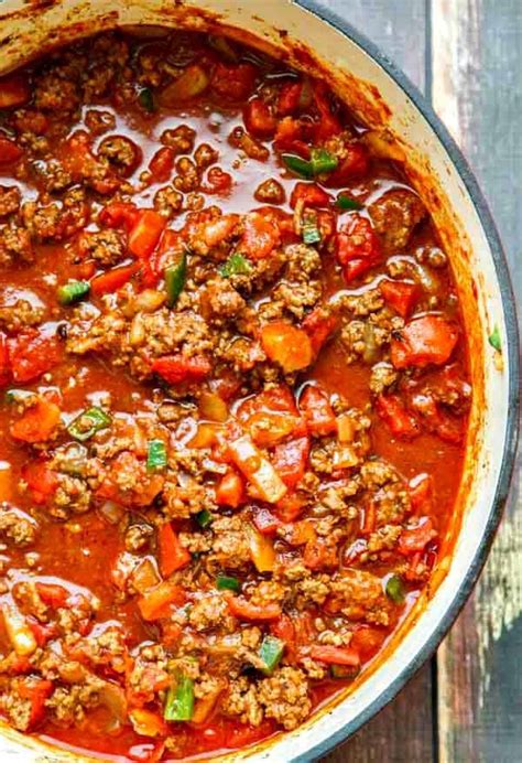 Thick And Beefy Beanless Chili Recipe The Wicked Noodle