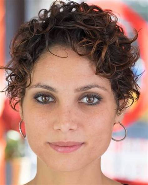 Curly Pixie Haircuts For 2018 And Pixie Short Hairstyle Ideas Hairstyles