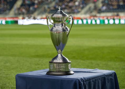 Clint Dempsey Scores Us Open Cup Decider Wins First Trophy Of His Club