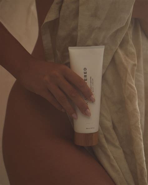 Discover N°14 Conditioning Body Cream Lux Unfiltered Body Cream