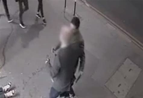 Worrying Video Shows How Easily Pickpockets Can Steal Your Stuff In London Mylondon