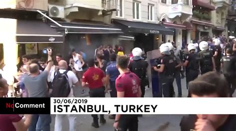 Turkey Riot Police Disperse Banned Istanbul Pride Rally With Tear Gas