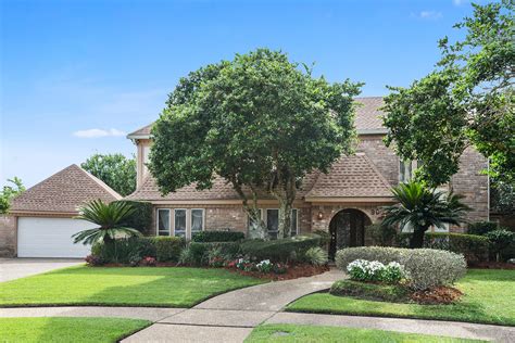 In new orleans locals are always happy to stop and give directions to visitors. Algiers New Orleans Neighborhood - Crescent City Living