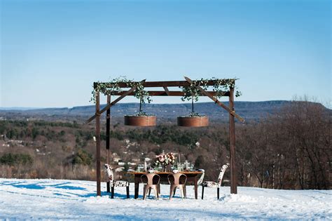 These Winter Wedding Ideas Are So Cozy Romantic And Unique If You