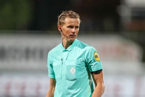 Logo and kit almere city. Sander van der Eijk leidt topper SC Cambuur - Almere City ...