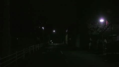 街灯があっても暗い夜道の無料写真素材 Id13980｜ぱくたそ