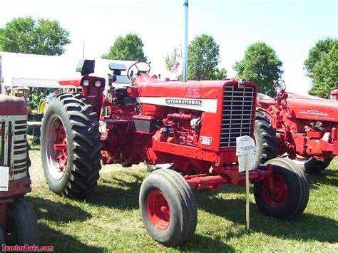 Farmall 856 Tractor Information