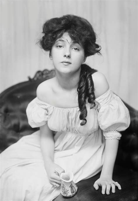 Colors for a Bygone Era: Colorized Evelyn Nesbit circa 1900