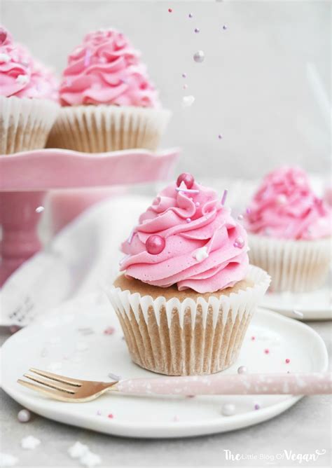 Birthday Cake Cupcakes Recipe The Little Blog Of Vegan