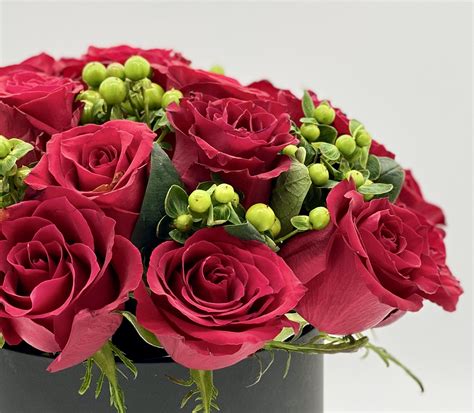 Romantic Red Roses Rea