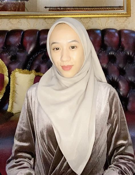 Sil On Twitter Ohmybeautybank Hijab Menutup Dada Super Simple Tetep Terlihat Rapi Anggun 💕