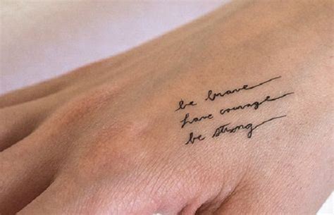 3 Plantillas De Letras Para Tatuajes Cursiva Con Un Ejemplo