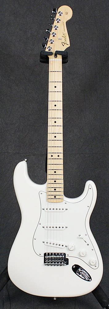 Fender Standard Stratocaster Arctic White Swing City Music