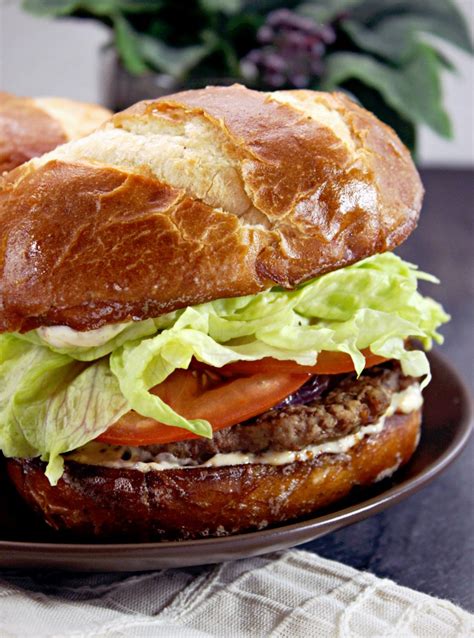 Easy Steakhouse Blue Cheese Burger Recipe Glamorable