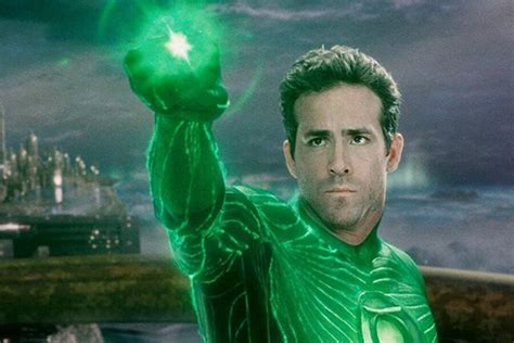 Ryan Reynolds Returning As Green Lantern In This Dc Movie