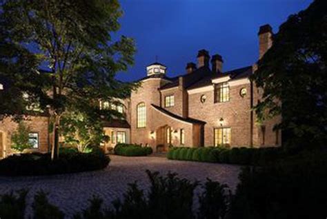 Tom Brady And Gisele Bündchens Brookline Mansion Never Seen Before