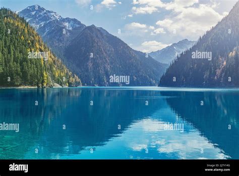 Long Lake Jiuzhaigou Hi Res Stock Photography And Images Alamy