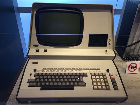 Wang Looks Like Relegendables Computer History Museum Retro Viral