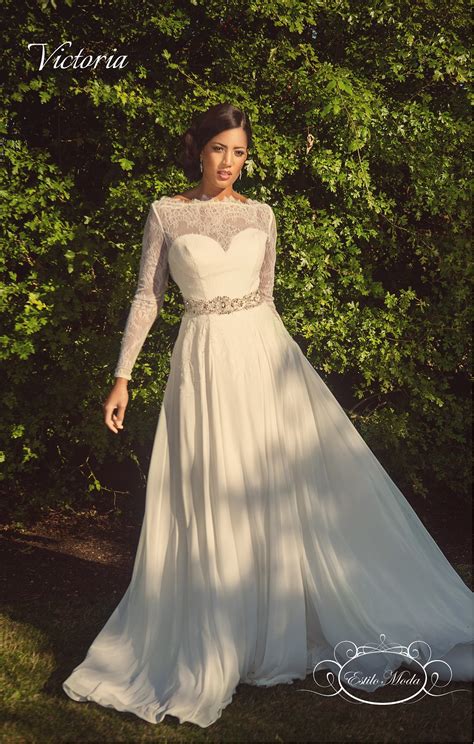 Check out our wedding dress selection for the very best in unique or custom, handmade pieces from our платья shops. Victoria - Lace Wedding Dress With Long Sleeves