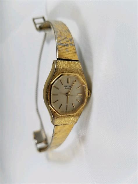 Looking for the best metal detector for gold that will help you in searching for gold? Vintage Womens Seiko Quartz Gold Tone Watch 182377 Clasp ...