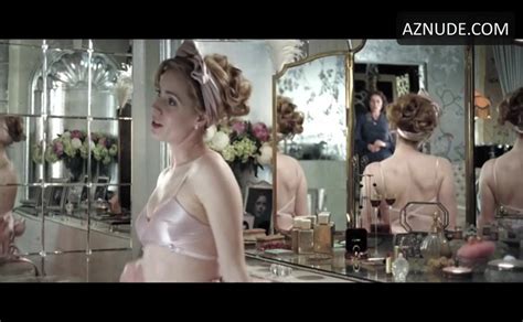 Amy Adams Underwear Scene In Miss Pettigrew Lives For A Day Aznude