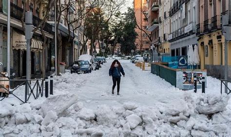 Spain Weather Warning Madrid Freezes In Lowest Temps For 75 Years As