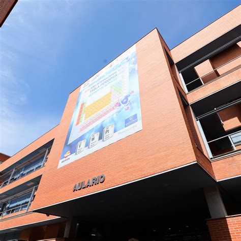 La universidad complutense de madrid es una institución de larga trayectoria y amplio reconocimiento social que aspira a situarse entre las primeras universidades de. UCM-Facultad de Ciencias Químicas