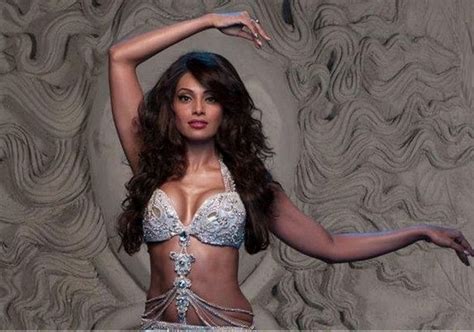 Bipasha Basu Turns 37 Check Out The Five Hot Numbers Of The Diva World News India Tv