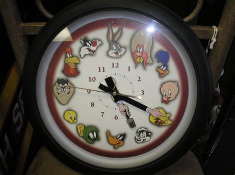 Looney Tunes Character Wall Clock Featuring Hourly Time Announcement Of