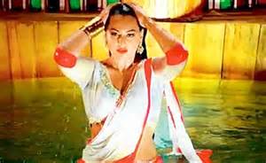 Is That R For Raunchy Sona Dons A Wet Sari For R Rajkumar Dance