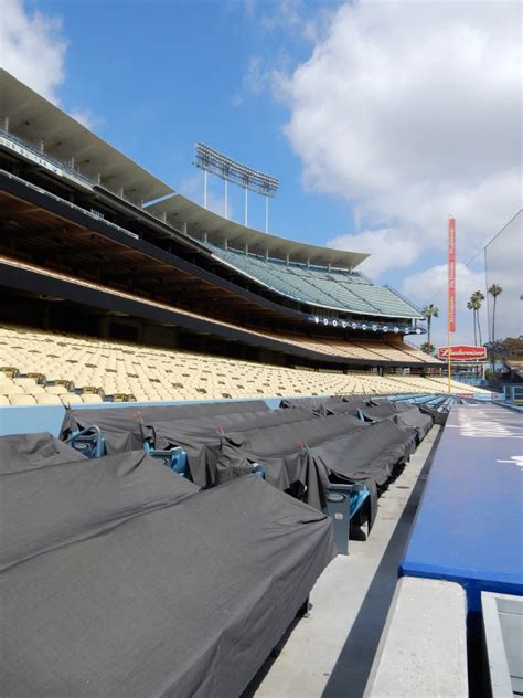 Dodger Stadium Reserve Level