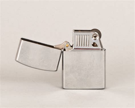 Vintage Ronson Wind Ii Pocket Lighter