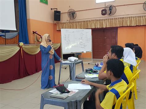 Sebagai sebuah sekolah yang baru ditubuhkan pada tahun 2010 program kecemerlangan ini merupakan program sepanjang tahun yang diaturkan oleh pihak sekolah untuk mencapai kecemerlangan akademik dari. KAUNSELOR NURHAIZA CHE MAT : Kertas Kerja Bengkel Teknik ...