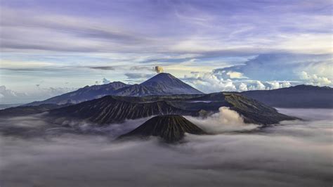 2000pixels x 1125pixels size : nature, Landscape, Indonesia, Volcano, Clouds, Mist ...