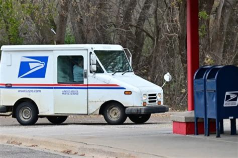 5 Things To Know Today Usps Investigation Second Serving Police