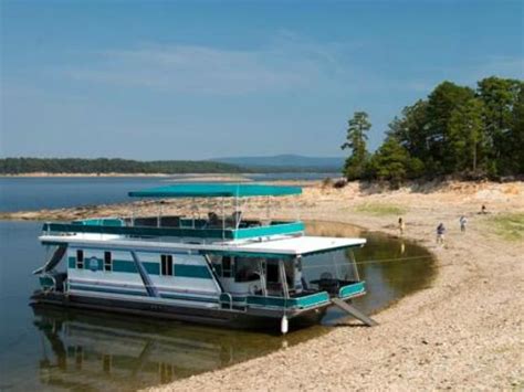If you prefer camping, the resort has 25 rv sites with water and electric hookups. Lake Ouachita - Houseboats Rentals