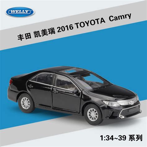 Welly 136 Toyota 2016 Camry Alloy Model Car Metal Model Vehicles With
