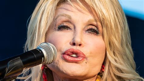 Dolly Parton Speaks Out About Naomi Judds Heartbreaking Death