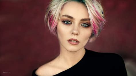 Wallpaper Women Blonde Dyed Hair Portrait Face 2048x1152