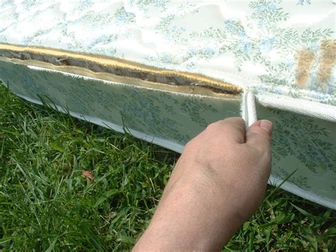 Break down the mattress and box spring yourself and recycle the parts. Recycling a Mattress and Box Spring - Trashmagination