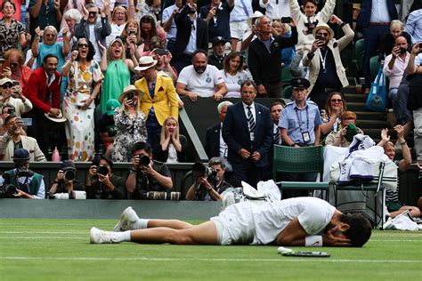 Carlos Alcaraz Stuns Tennis World Ends Djokovic S Wimbledon Reign