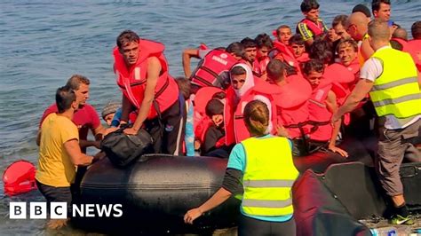 migrant crisis eu to begin seizing smugglers boats bbc news